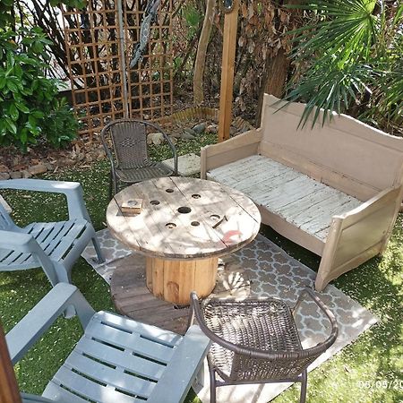 La Cahute, Appartement T2 Avec Jardin Ou Appartement Familial T6 Montauban Kültér fotó