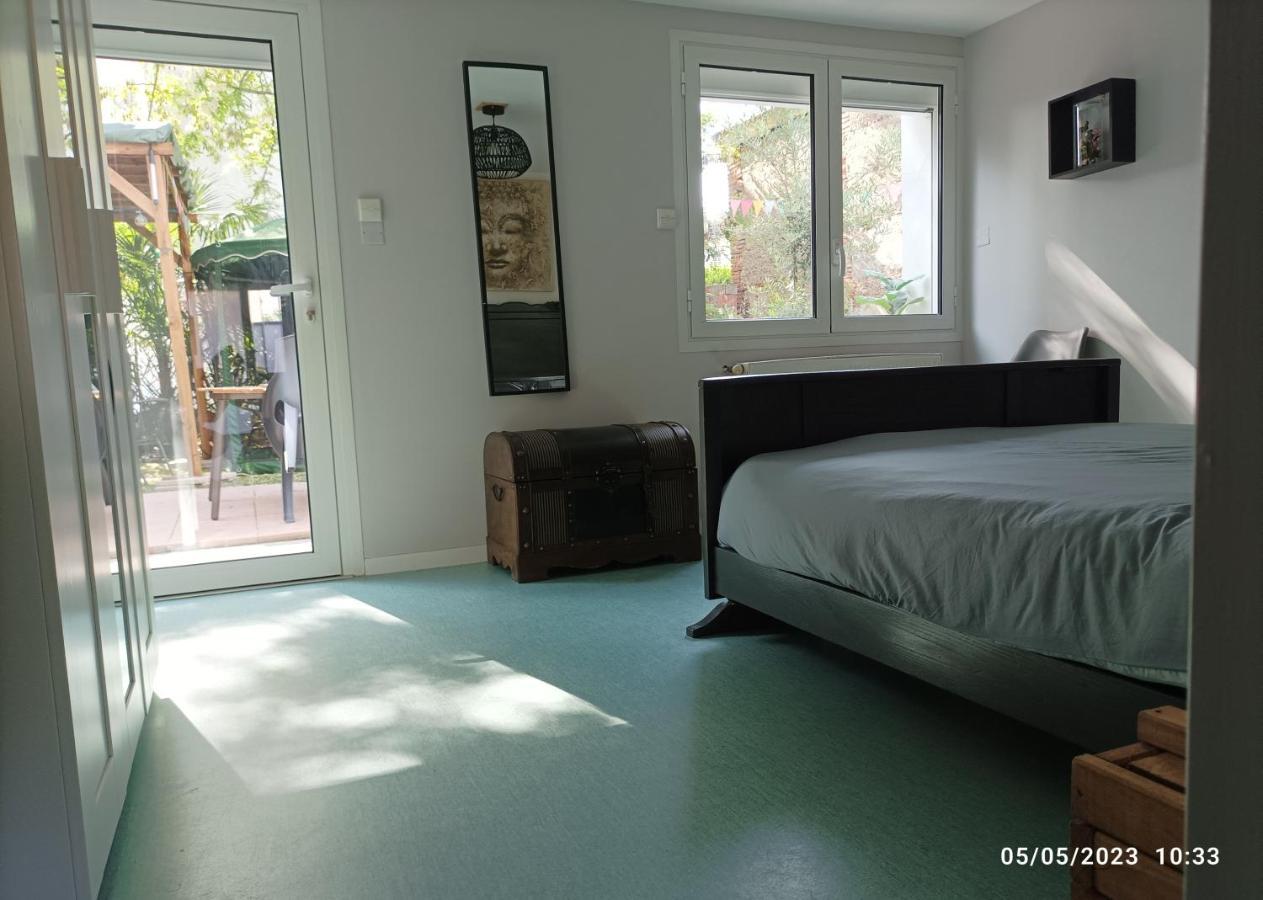 La Cahute, Appartement T2 Avec Jardin Ou Appartement Familial T6 Montauban Kültér fotó